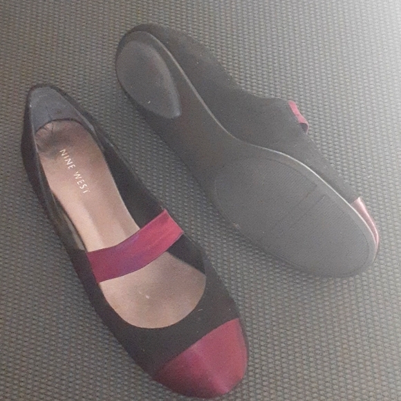 Shoes - Picture 2 of 4